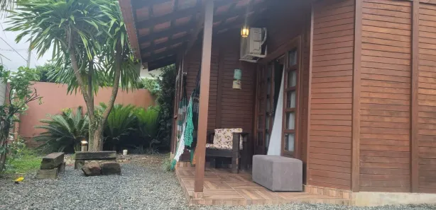 Casa com 2 Quartos para alugar, 80m² no Centro, Penha