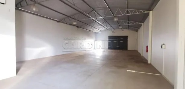 Galpão / Depósito / Armazém para alugar, 210m² no Jardim Brasília (Vila Xavier), Araraquara