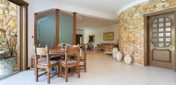 Hotel / Motel / Pousada com 6 Quartos à venda, 963m² no Enseada, Guarujá