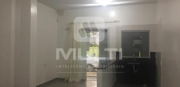 Loja / Salão / Ponto Comercial com 2 Quartos à venda, 150m² no Jardim Patrícia, Uberlândia