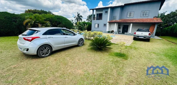 Fazenda / Sítio / Chácara com 3 Quartos à venda, 1200m² no Zona Rural, Mairinque