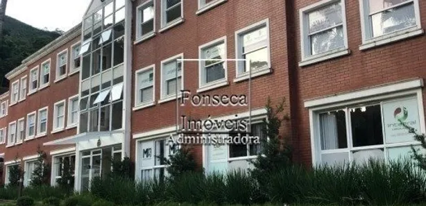 Loja / Salão / Ponto Comercial à venda, 30m² no Quarteirão Brasileiro, Petrópolis