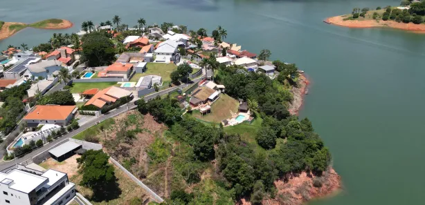 Terreno / Lote / Condomínio à venda, 856m² no Centro, Igaratá