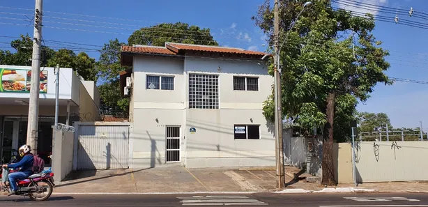 Conjunto Comercial / Sala com 7 Quartos para venda ou aluguel, 250m² no Centro, Campo Grande