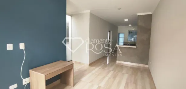 Casa com 2 Quartos para alugar, 88m² no Jardim Paraíso, Maringá