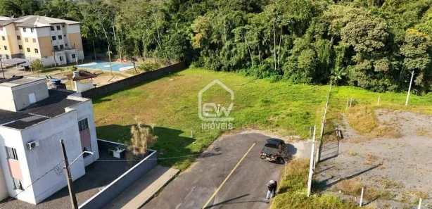 Galpão / Depósito / Armazém com 1 Quarto à venda, 2036m² no Nereu Ramos, Jaraguá do Sul