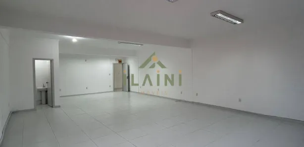 Conjunto Comercial / Sala para alugar, 74m² no Areias, Camboriú