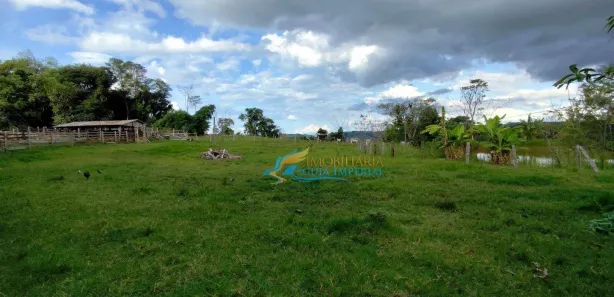 Fazenda / Sítio / Chácara com 2 Quartos à venda, 400m² no , Guaraniaçu