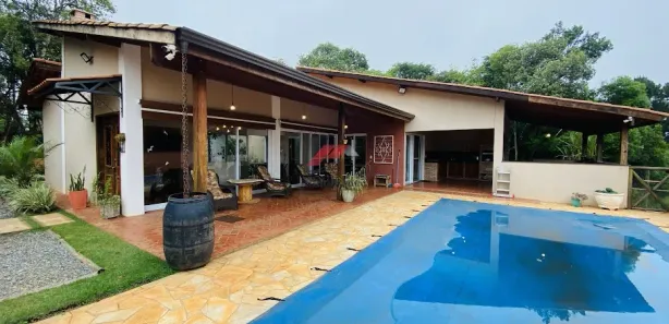 Fazenda / Sítio / Chácara com 4 Quartos à venda, 250m² no , Ibiúna
