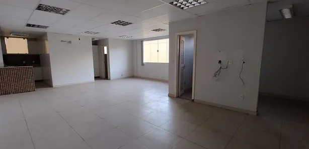 Galpão / Depósito / Armazém com 4 Quartos à venda, 628m² no Vila Mury, Volta Redonda