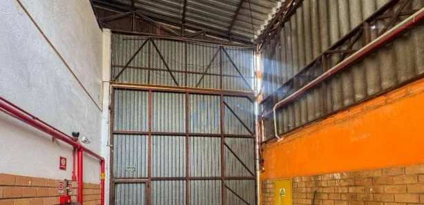 Galpão / Depósito / Armazém para alugar, 500m² no Jardim do Rio Cotia, Cotia