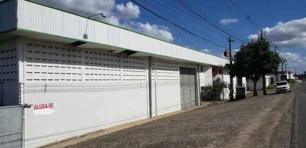 Galpão / Depósito / Armazém para alugar, 192m² no Nova Brasília, Campina Grande
