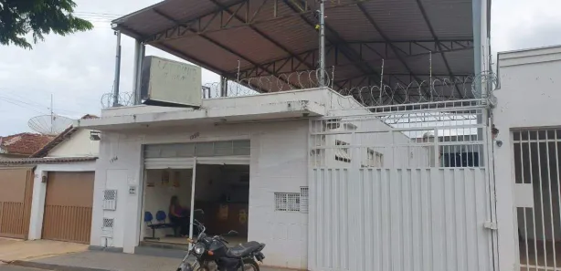 Galpão / Depósito / Armazém à venda, 424m² no Nossa Senhora da Abadia, Uberaba