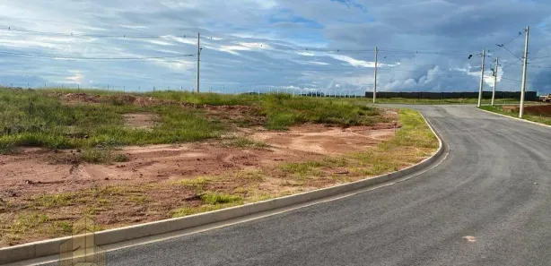 Terreno / Lote / Condomínio à venda, 331m² no Nova Itapevi, Itapevi