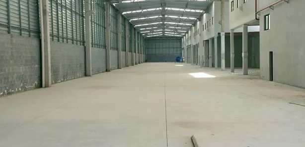Galpão / Depósito / Armazém para venda ou aluguel, 1000m² no Imboassica, Macaé