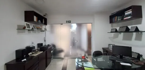 Loja / Salão / Ponto Comercial à venda, 60m² no Savassi, Belo Horizonte