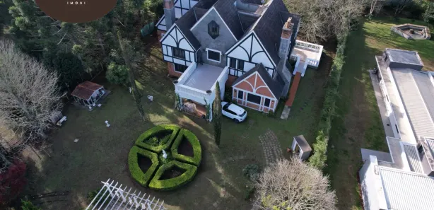 Casa de Condomínio com 4 Quartos à venda, 805m² no Menino Deus, Quatro Barras