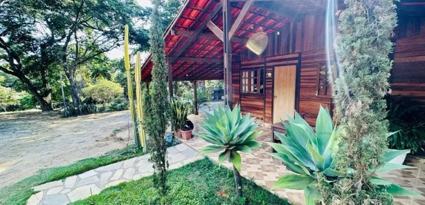 Fazenda / Sítio / Chácara com 3 Quartos à venda, 300m² no Taguatinga Centro, Brasília