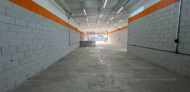 Galpão / Depósito / Armazém para alugar, 357m² no Vila São Paulo, Mogi das Cruzes