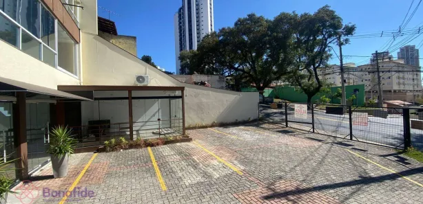 Loja / Salão / Ponto Comercial para alugar, 270m² no Jardim Messina, Jundiaí