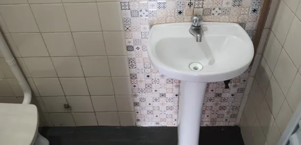 Loja / Salão / Ponto Comercial com 1 Quarto à venda, 50m² no Alambari, Resende
