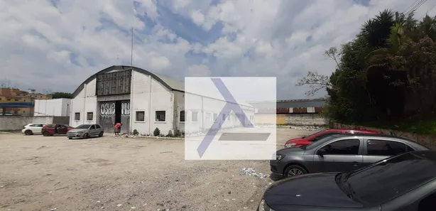 Galpão / Depósito / Armazém para venda ou aluguel, 750m² no Parque Pinheiros, Taboão da Serra
