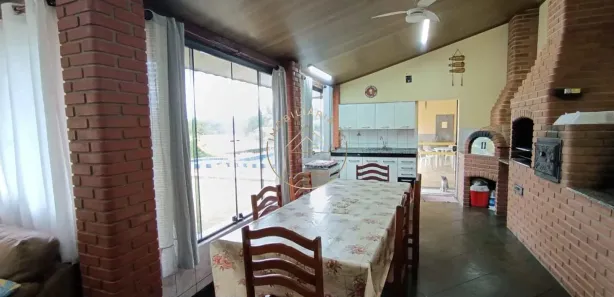Fazenda / Sítio / Chácara com 3 Quartos à venda, 1077m² no , Mairinque