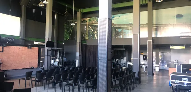 Prédio Inteiro com 1 Quarto para alugar, 1950m² no Alphaville I, Salvador