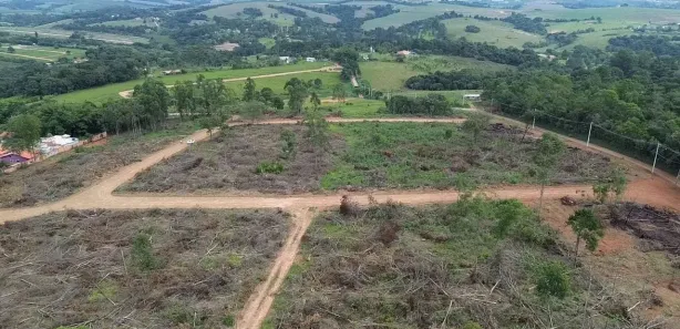 Fazenda / Sítio / Chácara com 4 Quartos à venda, 1000m² no , Alumínio