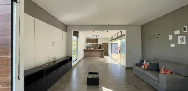Fazenda / Sítio / Chácara com 4 Quartos à venda, 325m² no Jardim Estância Brasil, Atibaia
