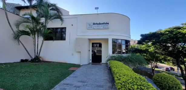Prédio Inteiro com 6 Quartos à venda, 497m² no Quebec, Londrina