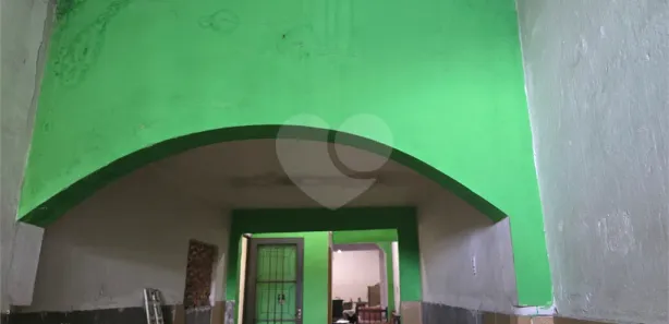 Loja / Salão / Ponto Comercial à venda, 250m² no Centro, Atibaia