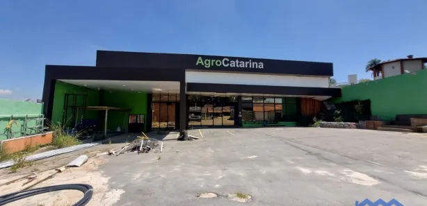Galpão / Depósito / Armazém à venda, 700m² no , Mairinque
