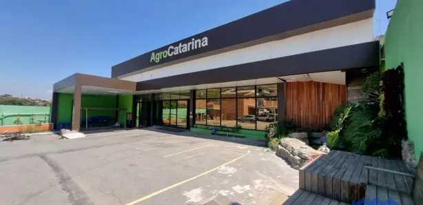 Galpão / Depósito / Armazém à venda, 700m² no , Mairinque