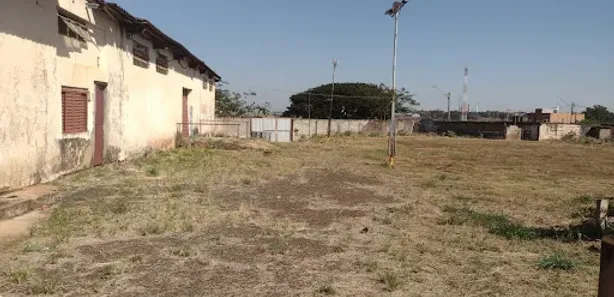 Galpão / Depósito / Armazém à venda, 723m² no Jardim Universal, Araraquara