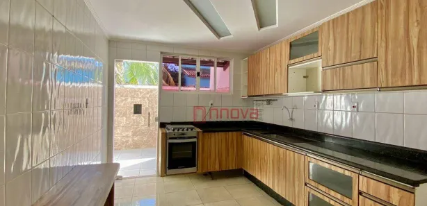 Casa de Condomínio com 4 Quartos à venda, 159m² no Recreio Ipitanga, Lauro de Freitas