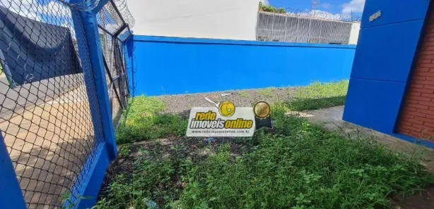 Galpão / Depósito / Armazém à venda, 65m² no Conjunto Costa Telles I, Uberaba