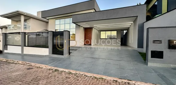 Casa de Condomínio com 4 Quartos à venda, 400m² no Região dos Lagos, Brasília