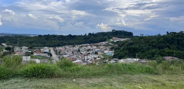 Terreno / Lote / Condomínio à venda, 390m² no Jardim Aracatuba, Campina Grande do Sul
