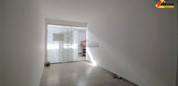 Loja / Salão / Ponto Comercial à venda, 18m² no Bom Pastor, Divinópolis
