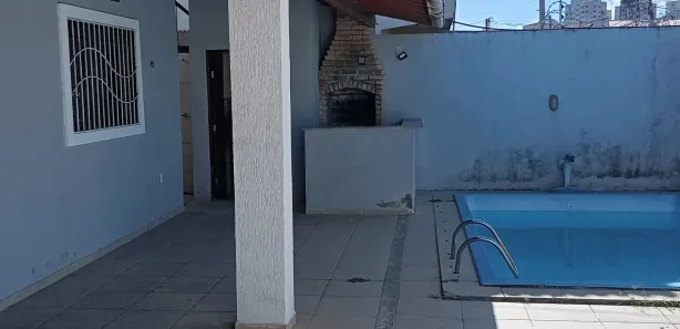 Casa com 3 Quartos para alugar, 250m² no Parque do Jiqui, Parnamirim