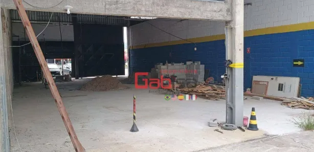 Galpão / Depósito / Armazém para alugar, 300m² no Campo Redondo, São Pedro da Aldeia