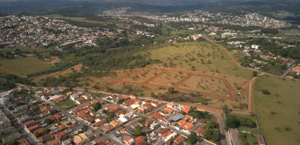 Terreno / Lote / Condomínio à venda, 360m² no Centro, Pedro Leopoldo