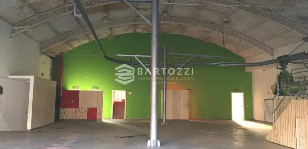 Galpão / Depósito / Armazém para venda ou aluguel, 680m² no Bosque da Saúde, São Paulo