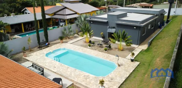 Fazenda / Sítio / Chácara com 5 Quartos à venda, 1340m² no , Mairinque