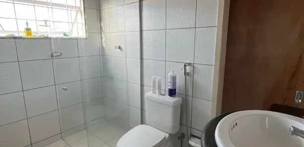 Sobrado com 5 Quartos à venda, 950m² no Vale Quem Tem, Teresina