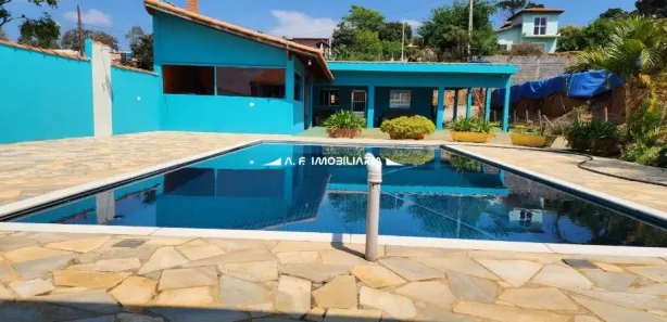 Fazenda / Sítio / Chácara com 3 Quartos à venda, 200m² no Dona Catarina, Mairinque