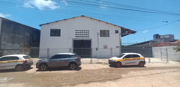 Galpão / Depósito / Armazém com 4 Quartos para alugar, 400m² no Jardim Jordão, Jaboatão dos Guararapes