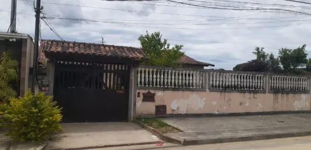 Casa com 2 Quartos à venda, 450m² no Parque Hotel, Araruama