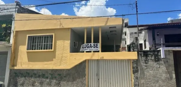 Casa com 3 Quartos para alugar, 170m² no Centro, Campina Grande
